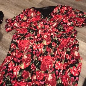 *PLUS SIZE* Floral dress